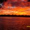 Amanecer fuego en el cielo