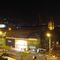 vista nocturna de la iglesia del Perpetuo Socorro desde la estación del Metro Exposiciones