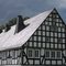 Sauerländer Fachwerk und silberner Schiefer