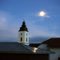 Mond über Kirche