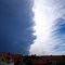 Wetterfront zwischen einem Tief- und Hochdruckgebiet  /  Weather front between a low and high pressure area