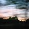 "vorbeifliegende" Landschaft im Abendrot