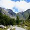 Val Ferret  ( Valle d'Aosta ) d'estate: verso il Col Ferret, valico tra Italia e Svizzera ( ingrandita mi piace di più )