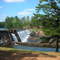 High Falls from visitor Center / Las cascadas altas desde el edificio de recepcion/ La grande cascade vue dans le bienvenue bâtiment