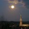 Basilique d'Albert une nuit de pleine Lune