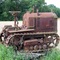 Vieux tracteur à chenilles.