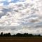 Lignes agricoles et ciel agité...