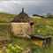 MONTPLAISANT [24] : Puits couvert et bassin de lavage