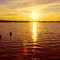 France, le premier coucher de soleil de l'année 2012 sur le Lac du Jouarres, Minervois