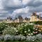 Fontainebleau - le Palais avec fleurs