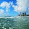 El mar con oleaje en Hollywood Beach