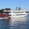 Canada, le Boot US ici l'Oncle Sam sur le Lac