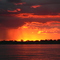 Atardecer de fuego frente a Bella Vista