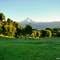 Por la pradera hacia el volcàn Puntiagudo,  Lago Rupanco, Chile.