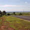 Início da Descida do Vale do rio Mogi no Km-257 da rodovia SP-318. Cravinhos já pode ser vista no alto da montanha distante 50 Km