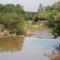 Detalhe da queda d'água á jusante da ponte sobre o Rio Canoas na estrada vicinal Mococa - São Benedito das Areias