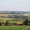 Aeroporto da Fazenda Morro Vermelho visto da estrada de terra Jaú-Pouso Alegre