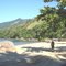 Volta completa de Ilha Grande - Atravessando a Praia de Ubatubinha