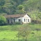 Casa em ruinas, na estrada que liga Cantagalo de Rio das Ostras a BR-101...
