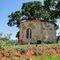 Ruinas de uma Igreja ao lado da estrada Miguel Toloi