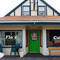 Flo's Cafe, where "10,000 flies can't be wrong".