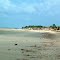 Praia de Panaquatira com maré baixa