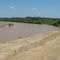 El río se come la carretera