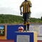 Estatua y balón como símbolos en la plaza que honra al futbolista venezolano, El Callao, estado Bolívar, Venezuela