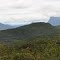 Tepuy Autana, Mirador Huajari y Cerro Cara de Indio vistos desde el camino al Lago Leopoldo