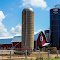 Quilt Barn w/ silos